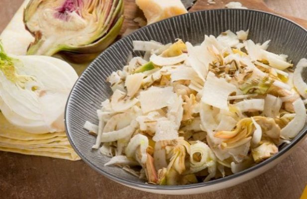 Insalata di finocchi con carciofi e scaglie di Grana