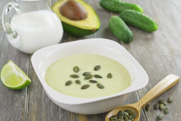 Zuppa di cetrioli e avocado